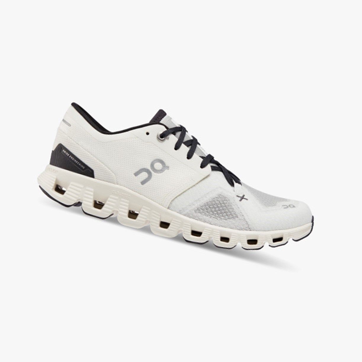 On Cloud X 3 White / Black | ZAVODE-356