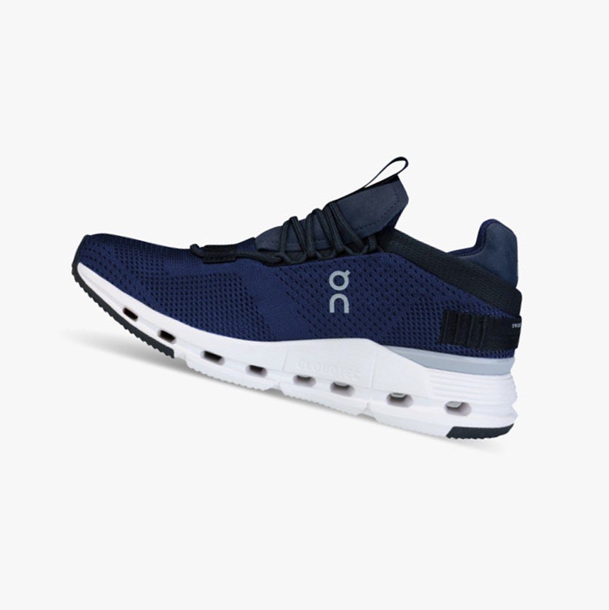 On Cloudnova Navy / White | REKAOB-705