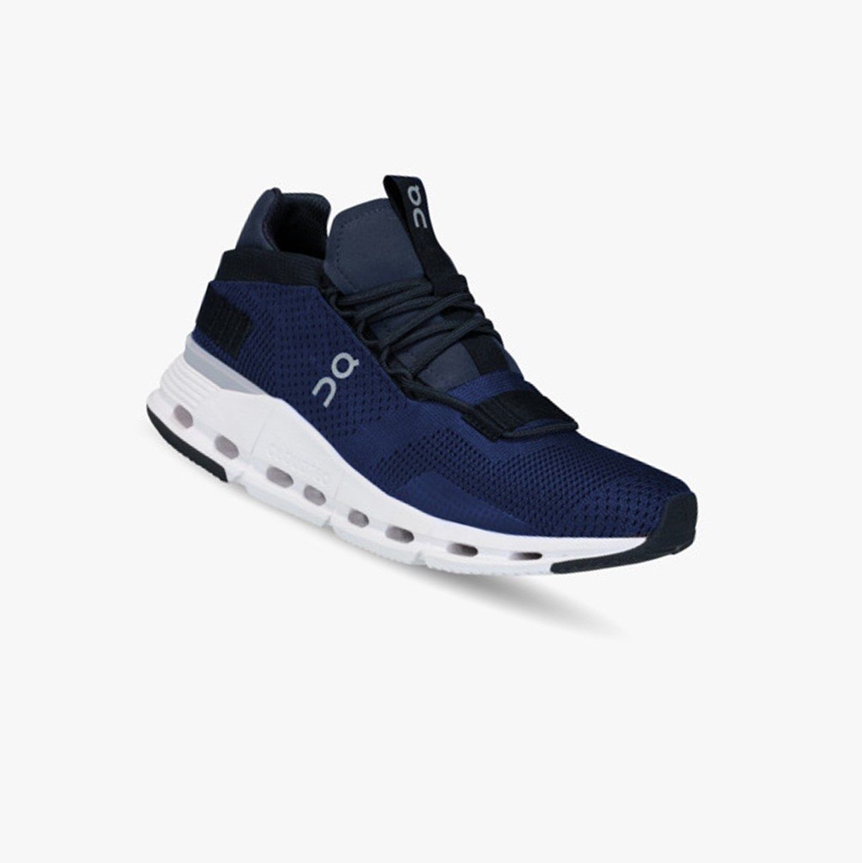 On Cloudnova Navy / White | REKAOB-705