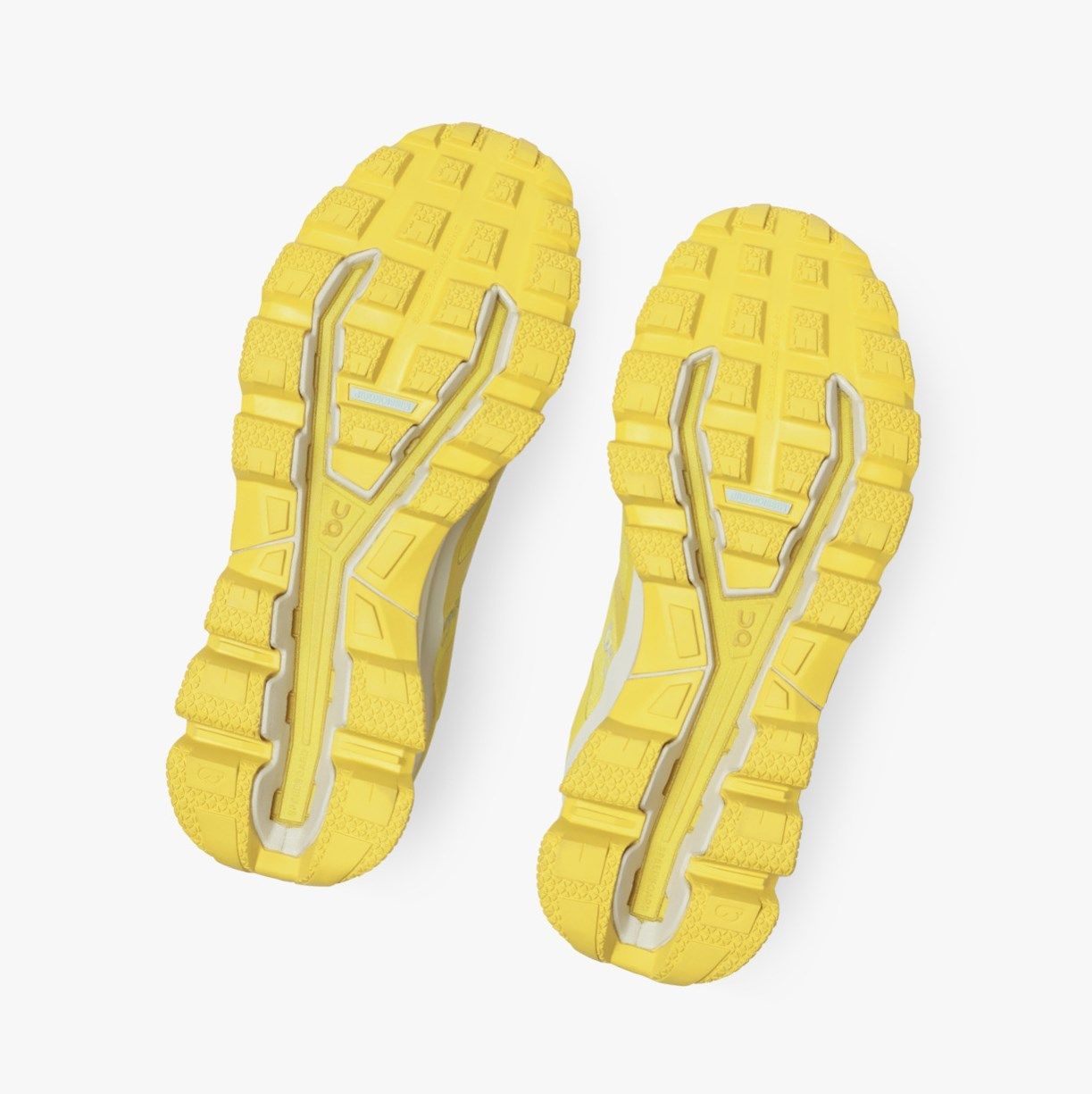 On Cloudventure Waterproof Mustard | PWKYXG-143