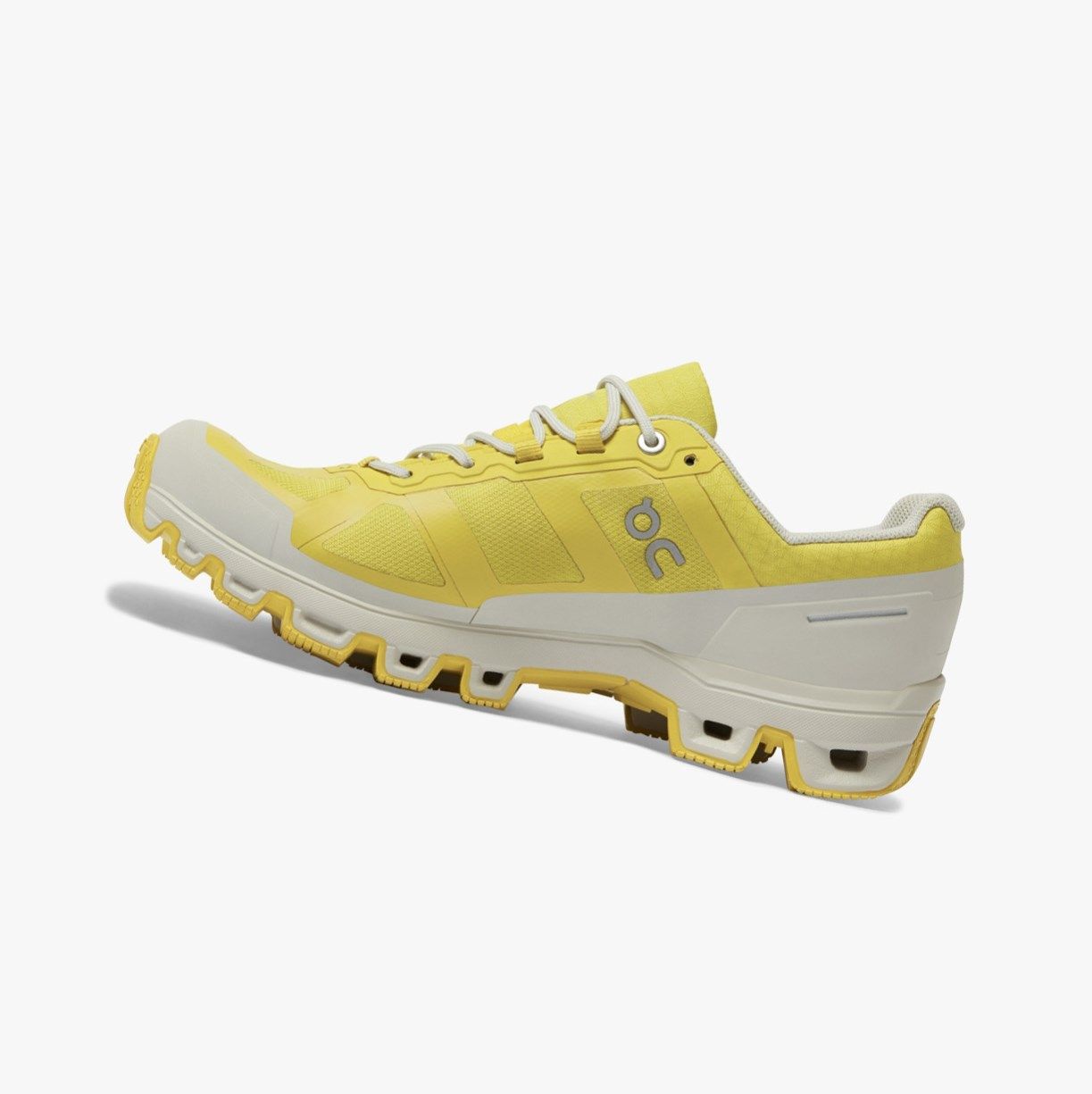 On Cloudventure Waterproof Mustard | PWKYXG-143